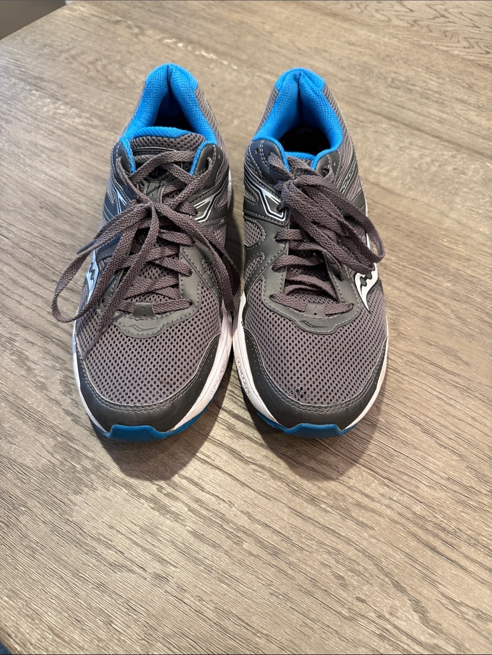 Saucony Men's Gray and Blue Running Shoes size 8.5